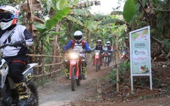 Motor Trail Jadi Kendaraan Favorit Warga Pedalaman Kalbar, Ini Alasannya